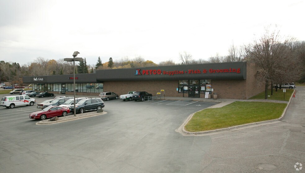 More Photos Of 13601-13691 Ridgedale Dr, Hopkins Freestanding For Lease