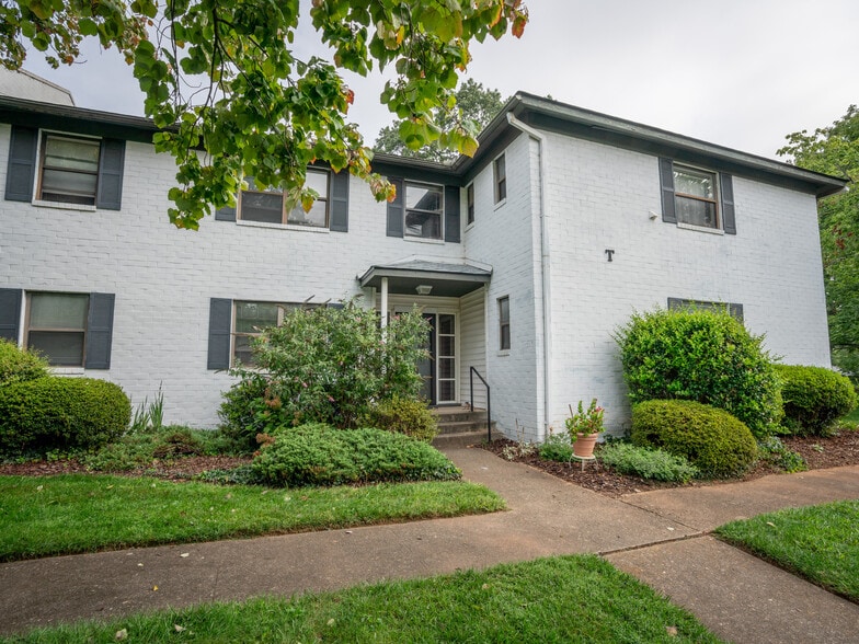 More Photos Of 615 Biltmore Ave, Asheville Apartments For Sale