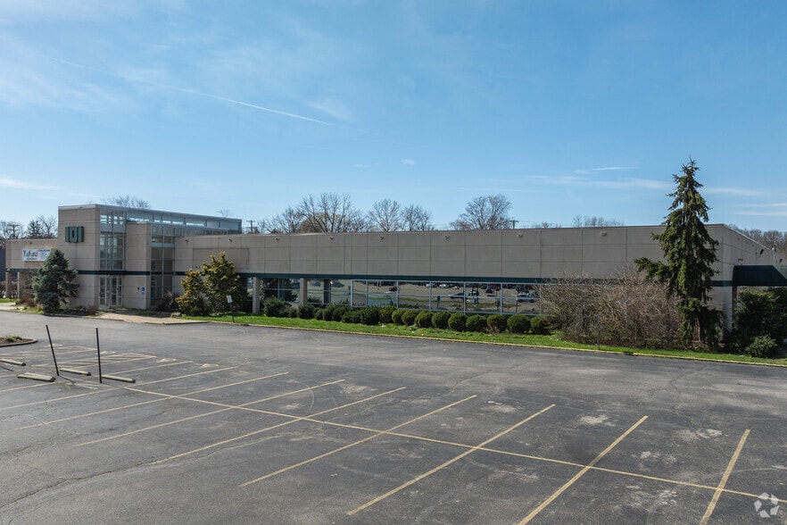 More Photos Of 101 Woodman Dr, Dayton Medical For Lease