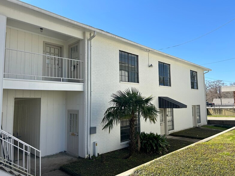 More Photos Of 7384-7388 Highland Dr, Baton Rouge Office For Sale