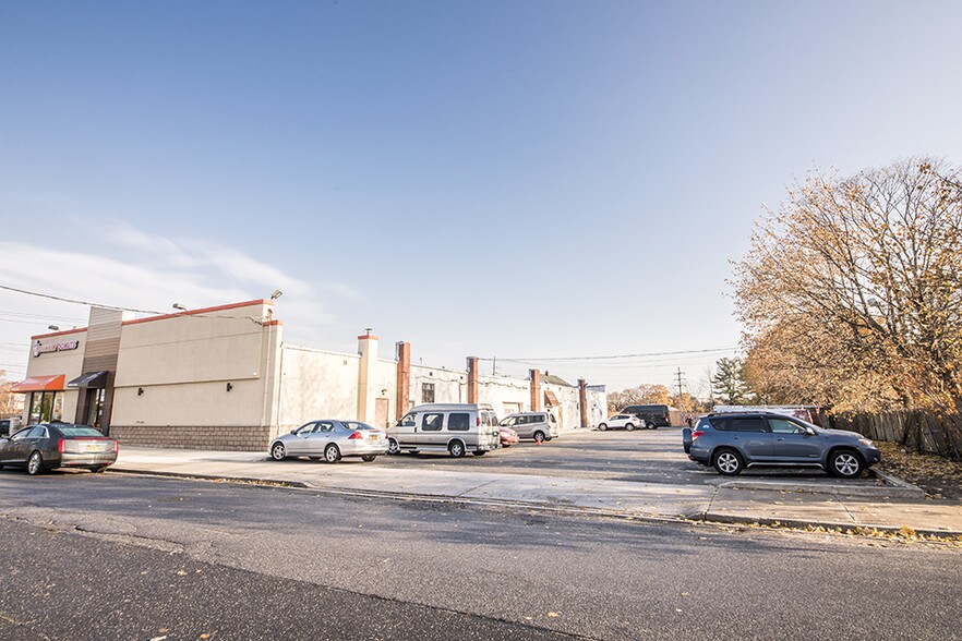 More Photos Of 34 Hempstead Tpke, Farmingdale Freestanding For Sale