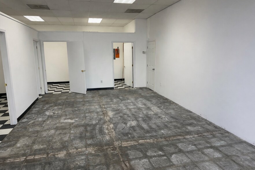 More Photos Of 2309-2319 N Division St, Spokane Freestanding For Lease