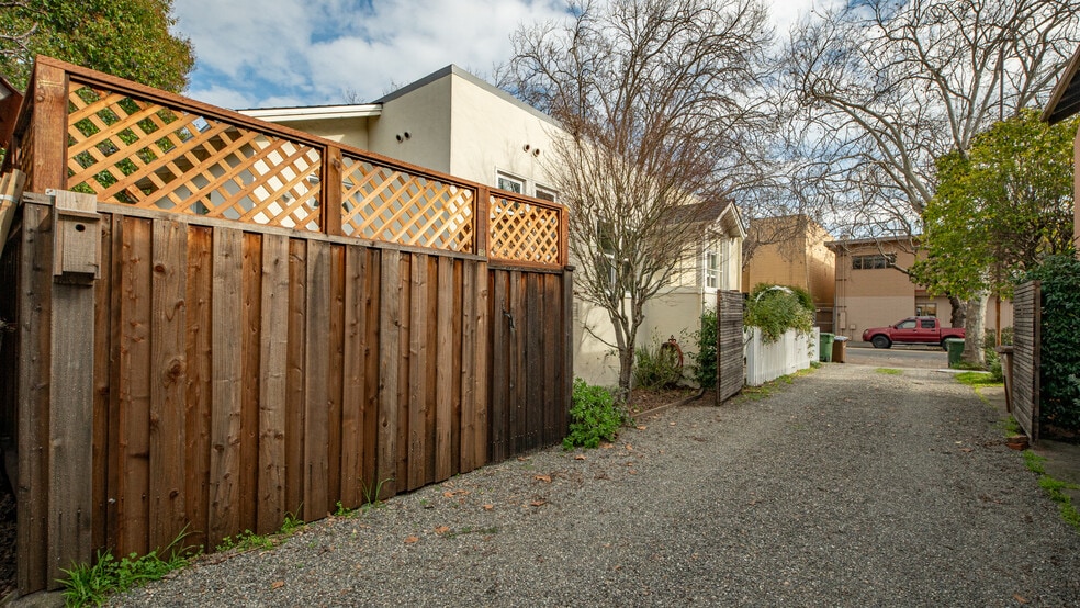 More Photos Of 717 C St, San Rafael Office For Sale