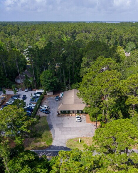 More Photos Of 72 Arrow Rd, Hilton Head Island Freestanding For Sale