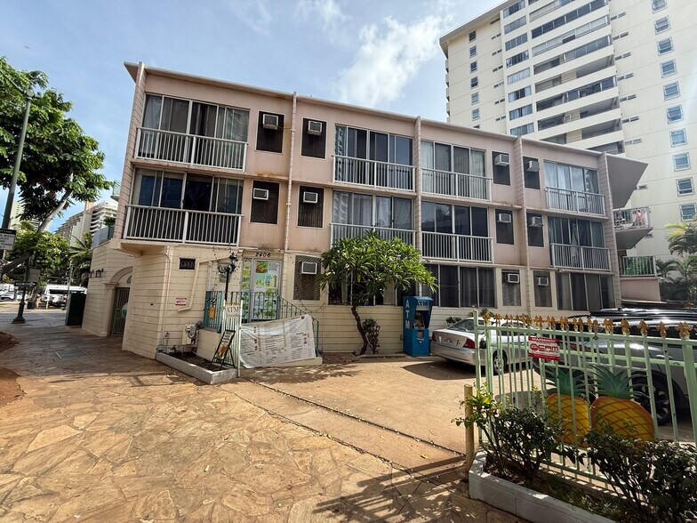 More Photos Of 2406 Kuhio Ave, Honolulu Apartments For Sale