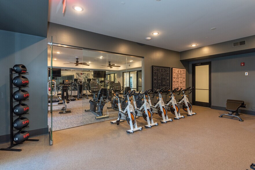 More Photos Of 2200 Carl D Silver Pky, Fredericksburg Apartments For Lease