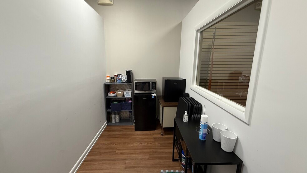 More Photos Of 480 Memorial Pky, Phillipsburg Flex For Lease