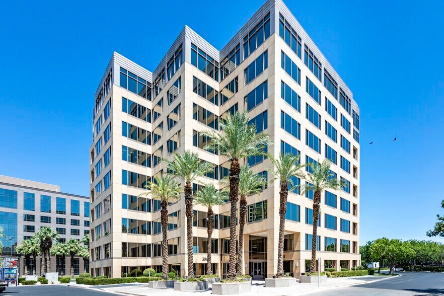 More Photos Of 3960 Howard Hughes Pky, Las Vegas Coworking Space