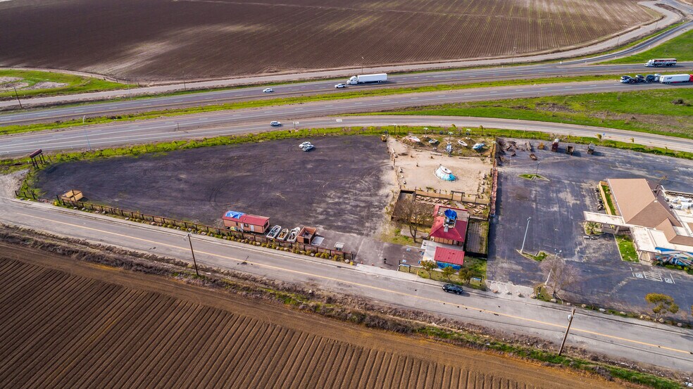 More Photos Of 4070 Country Rd 89, Dunnigan Restaurant For Sale