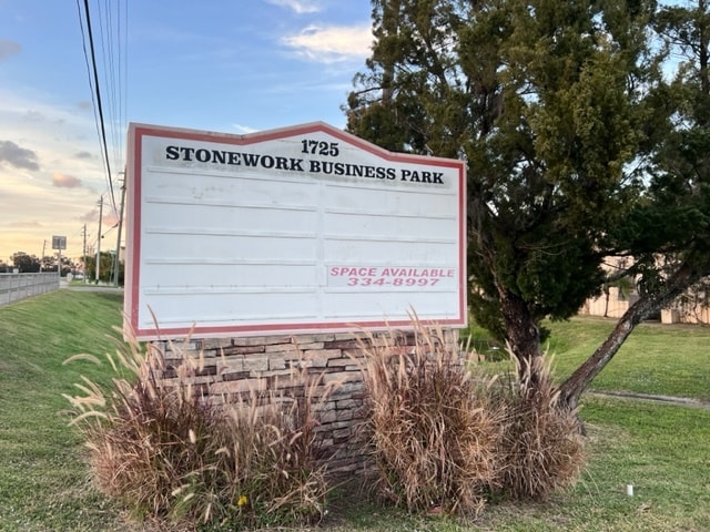 More Photos Of 1725 S Nova Rd, Daytona Beach Warehouse For Sale