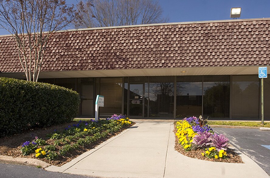 More Photos Of 6825 Jimmy Carter Blvd, Norcross Unknown For Lease