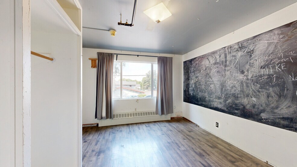 More Photos Of 700 NE California St, Pullman Apartments For Sale