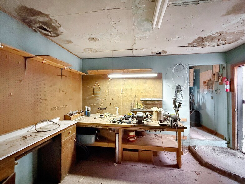 More Photos Of 820 Front St, Arriba Contractor Storage Yard For Sale