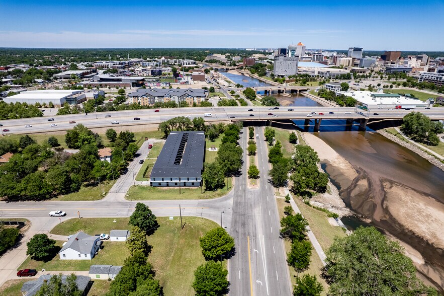 More Photos Of 425 W Taft St, Wichita Apartments For Sale