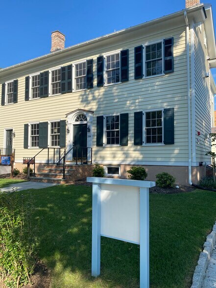 More Photos Of 338 Nassau St, Princeton Office For Sale