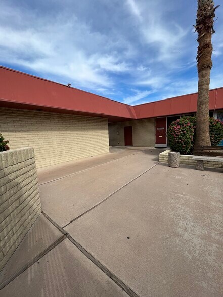 More Photos Of 1701 W Glendale Ave, Phoenix Medical For Sale