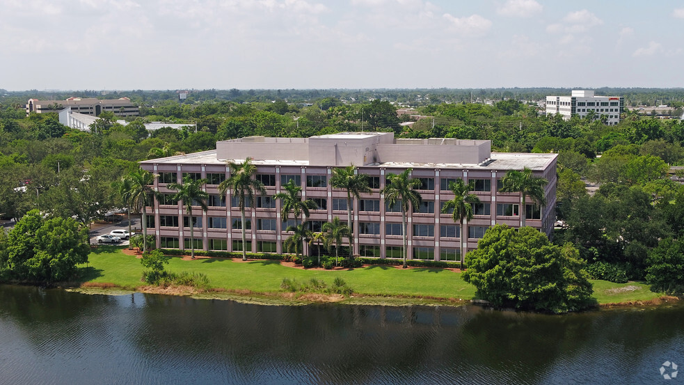 Primary Photo Of 8201 Peters Rd, Plantation Coworking Space