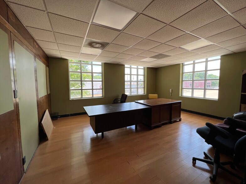 More Photos Of 777 S Main St, Memphis Warehouse For Sale