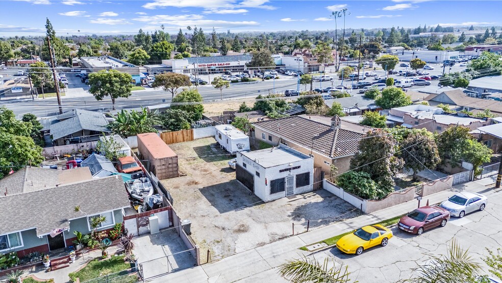 Primary Photo Of 1704 W 2nd St, Santa Ana Storefront Retail Office For Sale