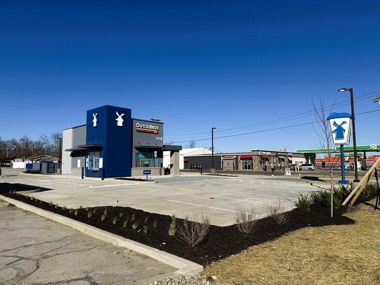 More Photos Of 1114 W Seventh St, Auburn Fast Food For Sale