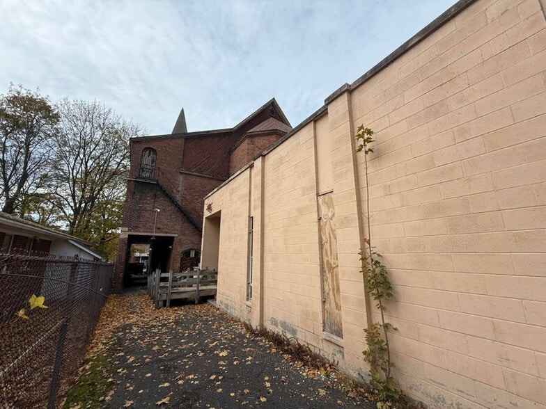 More Photos Of 17 Fremont St, Gloversville Religious Facility For Sale