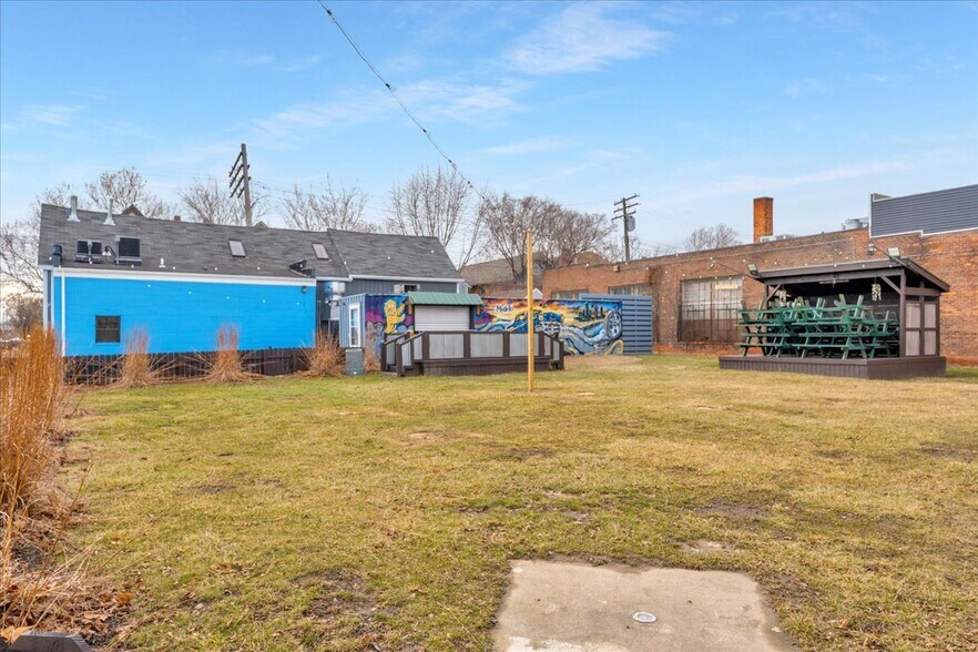 More Photos Of 4301 Avery St, Detroit Apartments For Sale