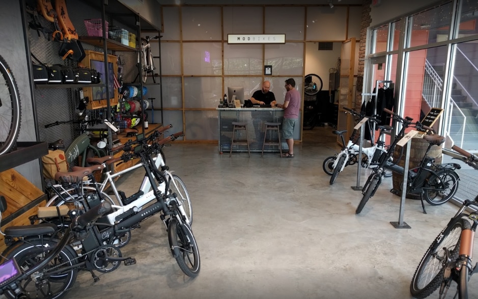 More Photos Of 1632 S 1st St, Austin Office For Lease