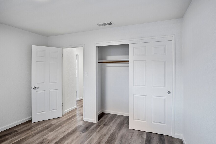 More Photos Of 116 Covena Ave, Modesto Apartments For Sale