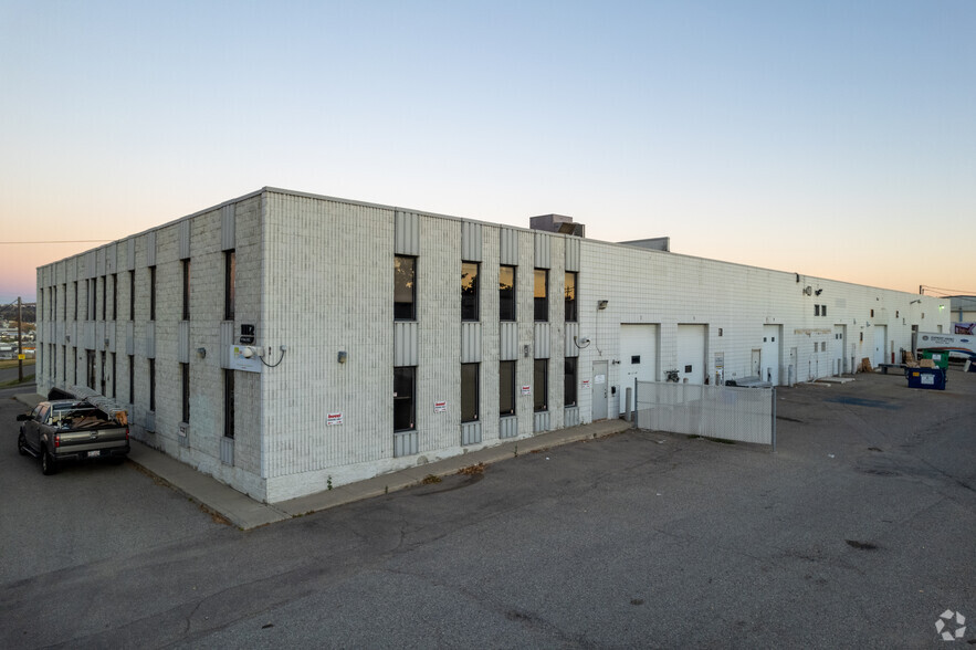 More Photos Of 1112 40th Ave NE, Calgary Warehouse For Lease