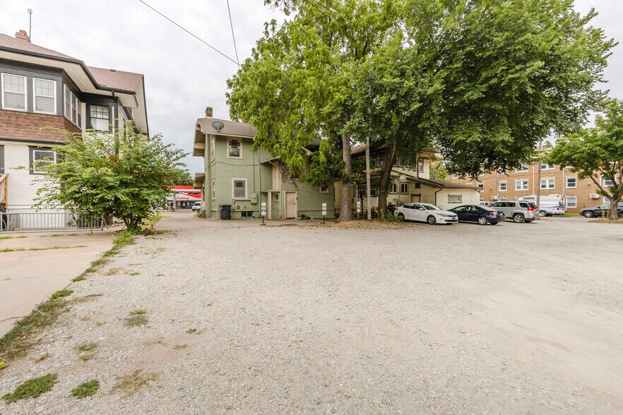 More Photos Of 2808 E Douglas Ave, Wichita Storefront Retail Office For Sale