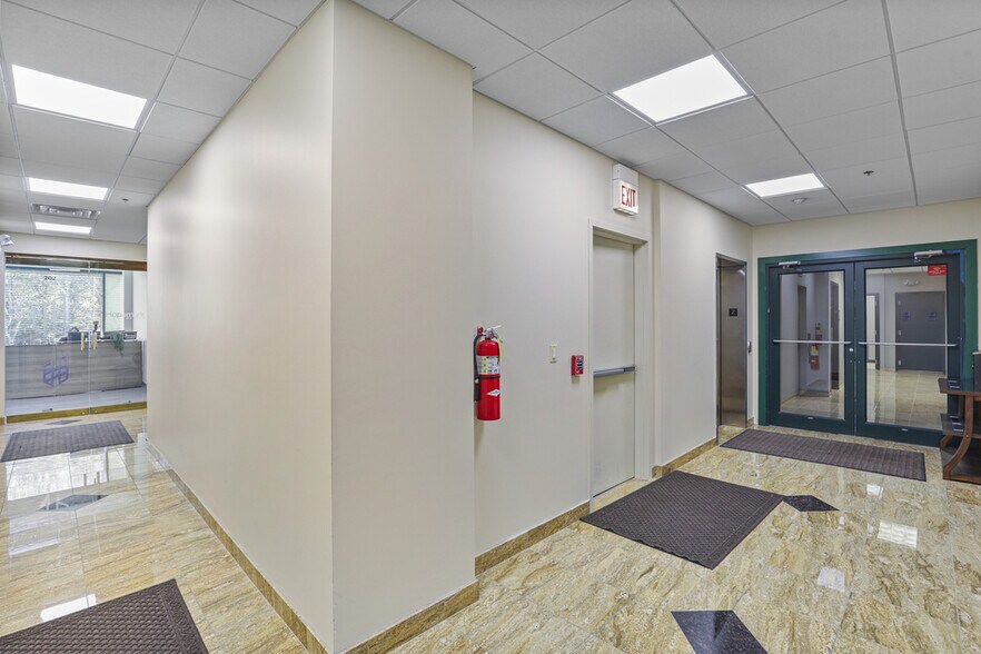 More Photos Of 14489 John Humphrey Dr, Orland Park Medical For Sale