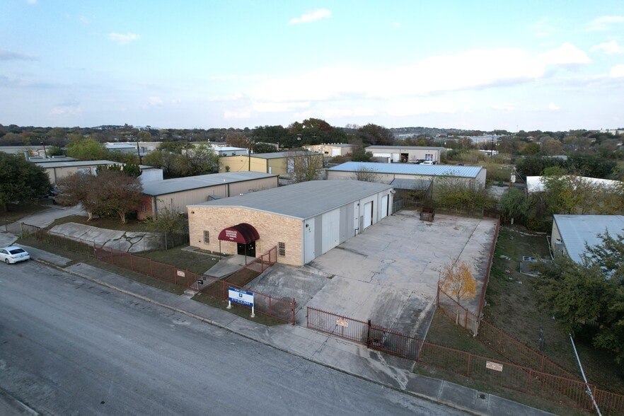 Primary Photo Of 13106 Lookout Rdg, San Antonio Warehouse For Sale