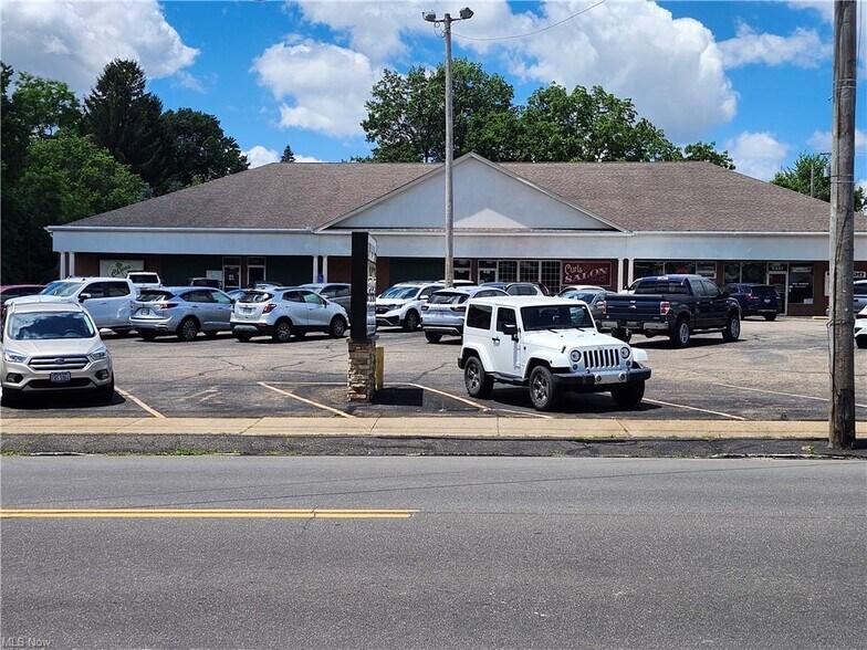 Primary Photo Of 2337-2355 S Union Ave, Alliance General Retail For Sale