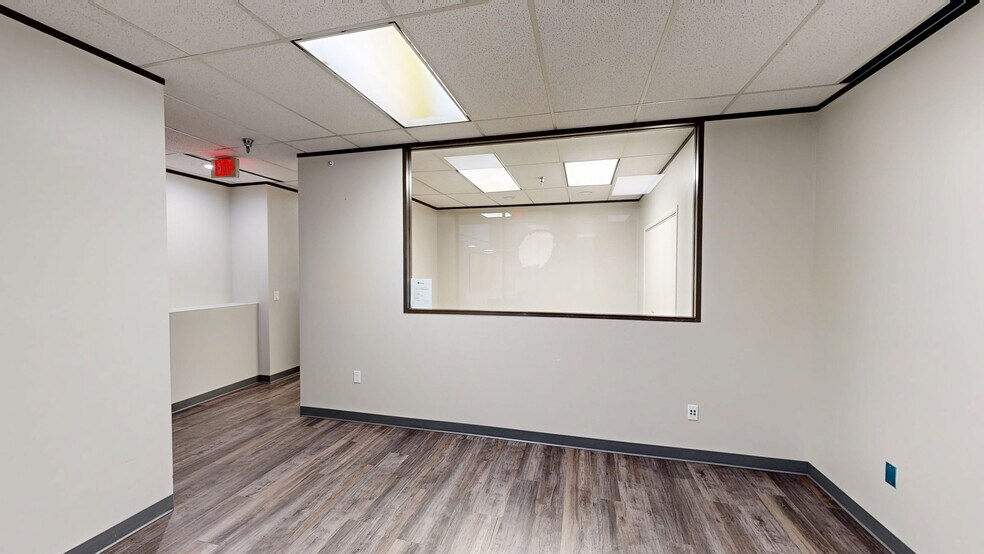 Primary Photo Of 711 W Bay Area Blvd, Webster Office For Lease