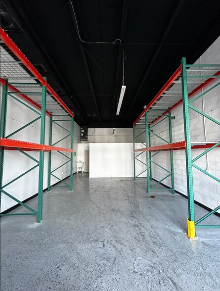 More Photos Of 7101 N Miami Ave, Miami Flex For Lease