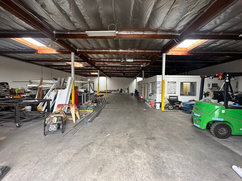 More Photos Of 14258 Valley Blvd, City Of Industry Manufacturing For Lease