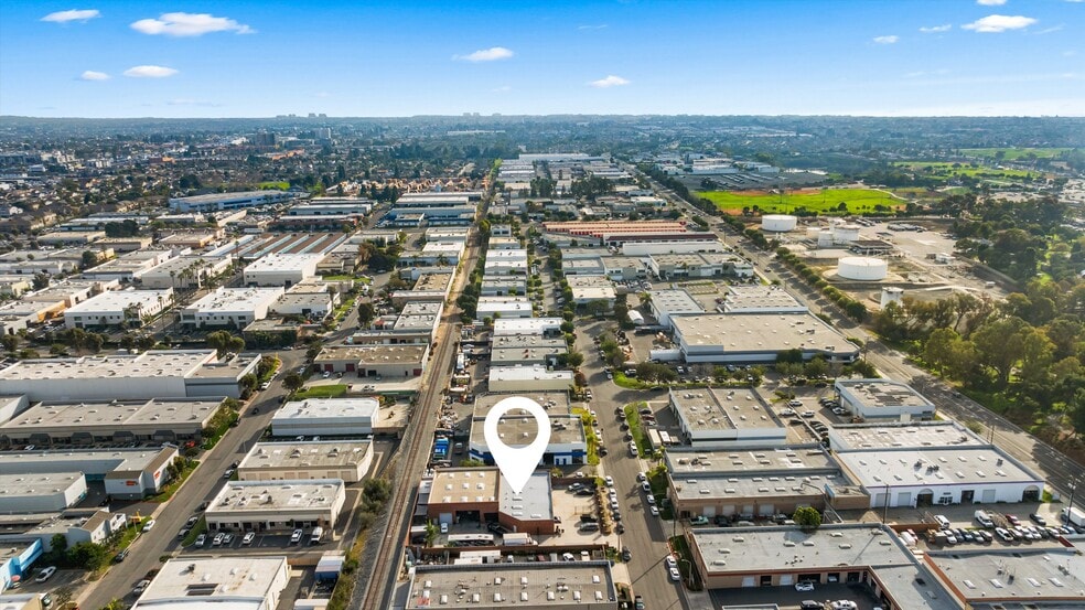 More Photos Of 17702-17722 Metzler Ln, Huntington Beach Service For Sale
