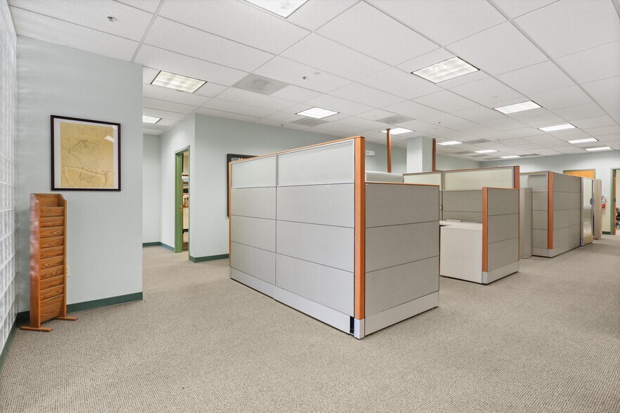 More Photos Of 339 Buschs Frontage Rd, Annapolis Medical For Sale