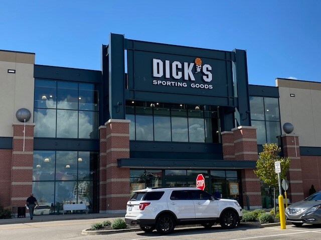More Photos Of 7800-7852 Montgomery Rd, Cincinnati Unknown For Lease