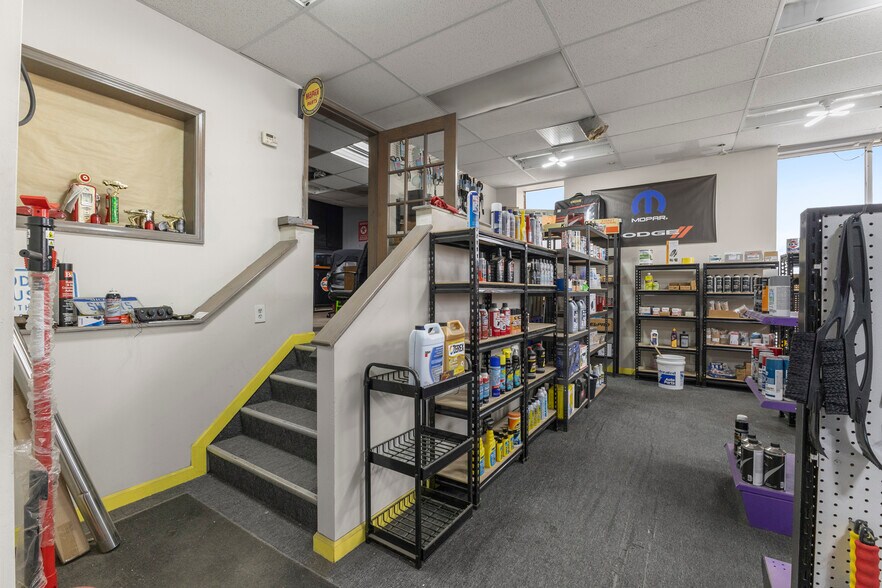 More Photos Of 17310 E 9 Mile Rd, Eastpointe Freestanding For Sale