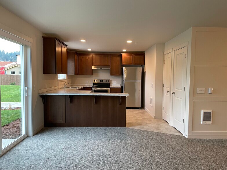 More Photos Of 219-221 SE Clark Ave, Battle Ground Apartments For Sale