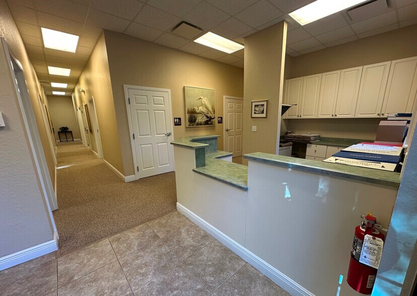 More Photos Of 1870 W Granada Blvd, Ormond Beach Office For Lease