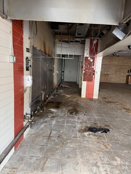 More Photos Of 520-528 Clarkson Ave, Brooklyn Storefront For Lease