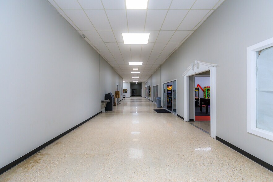 More Photos Of 401 N Main St, Gravois Mills Office For Lease