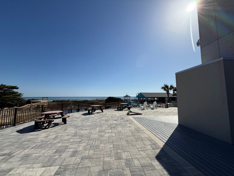 More Photos Of 5905 S Kings Hwy, Myrtle Beach Hotel For Lease