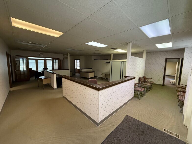 More Photos Of 735 Street Rd, Southampton Medical For Lease