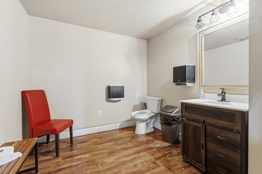 More Photos Of 5505 132nd st, Lubbock Industrial For Sale