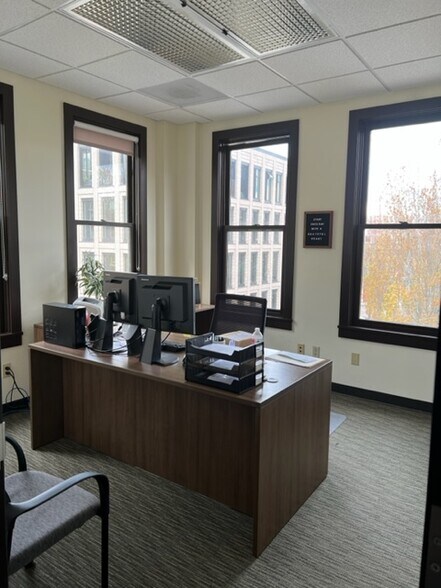 More Photos Of 50 SW Pine St, Portland Office For Lease