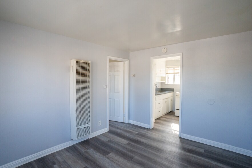 More Photos Of 242 E Del Amo Blvd, Long Beach Multifamily For Sale