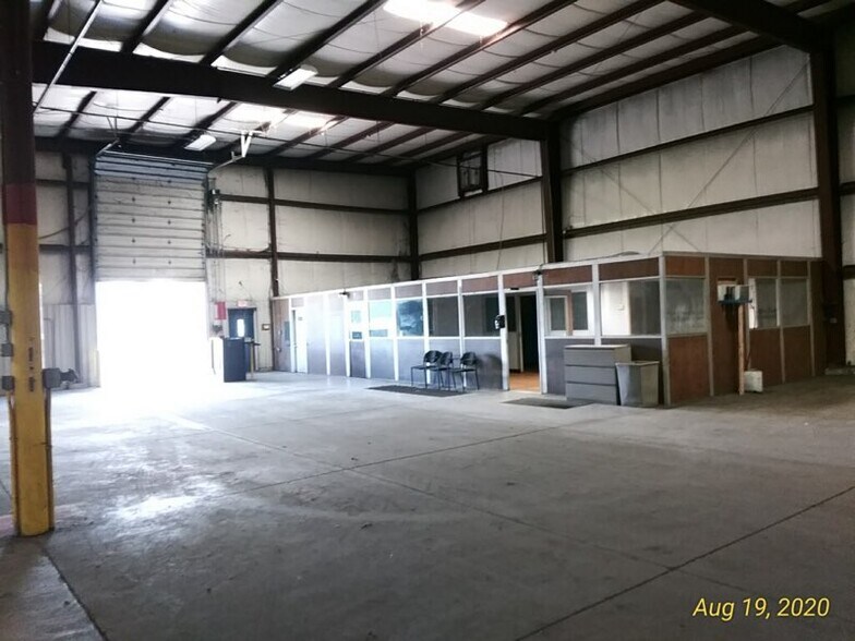 More Photos Of 400 Ingham Ave, Blasdell Light Distribution For Lease